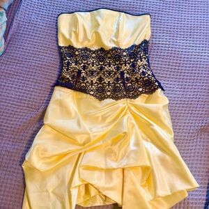 Vintage 80’s prom Strapless Yellow Dress with Black Lace
